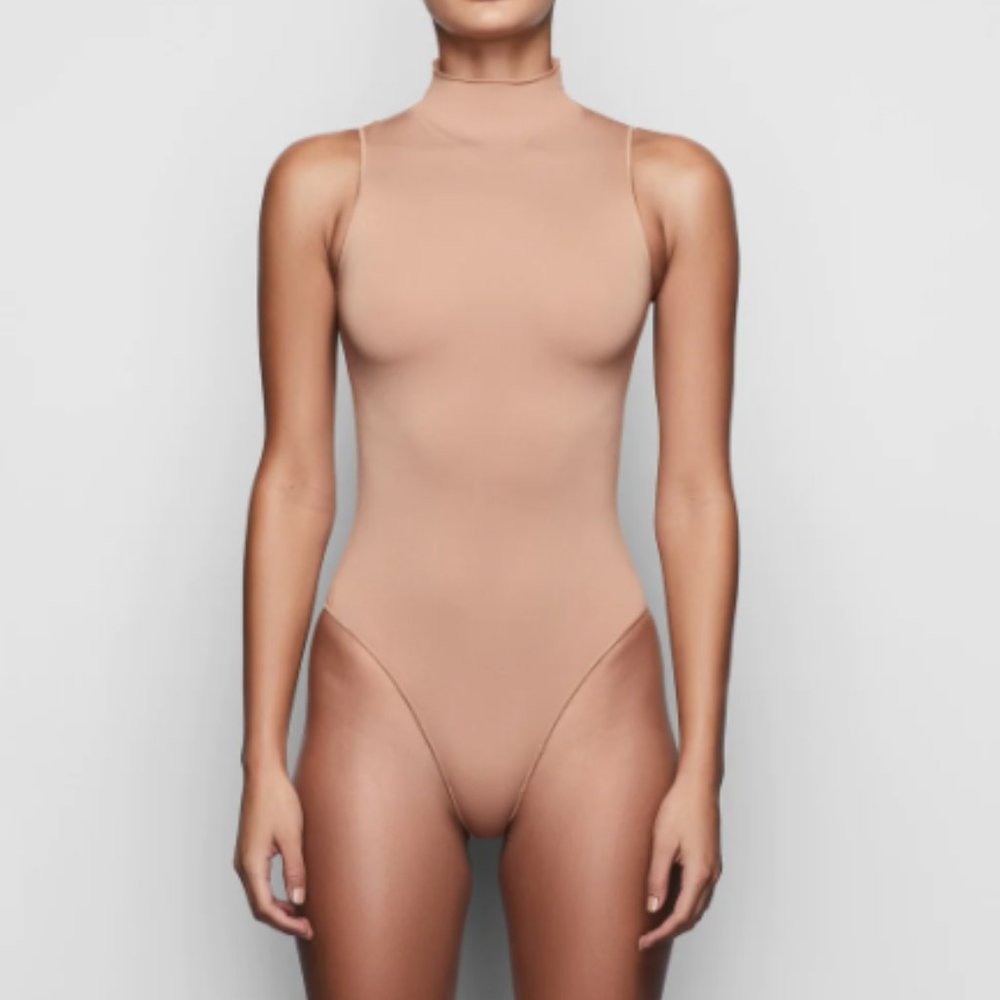 SKIMS Essential Mock Neck Sleeveless Bodysuit | Color: Tigers Eye | Size: S/M